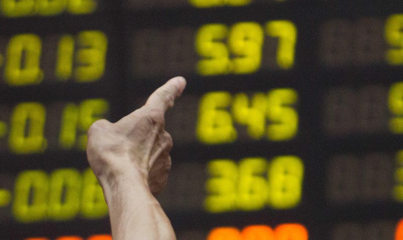 【深海潜流】为何千亿资金在指数阴跌时悄然布局?揭秘A股底部的资金博弈战 股票财经 【深海潜流】为何千亿资金在指数阴跌时悄然布局?揭秘A股底部的资金博弈战 股票财经